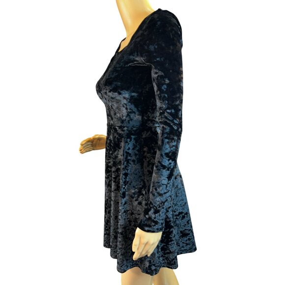 VTG Aeropostale Long Sleeve Velvet Skater Dress Size XS Black Y2K Royalcore - Picture 4 of 6